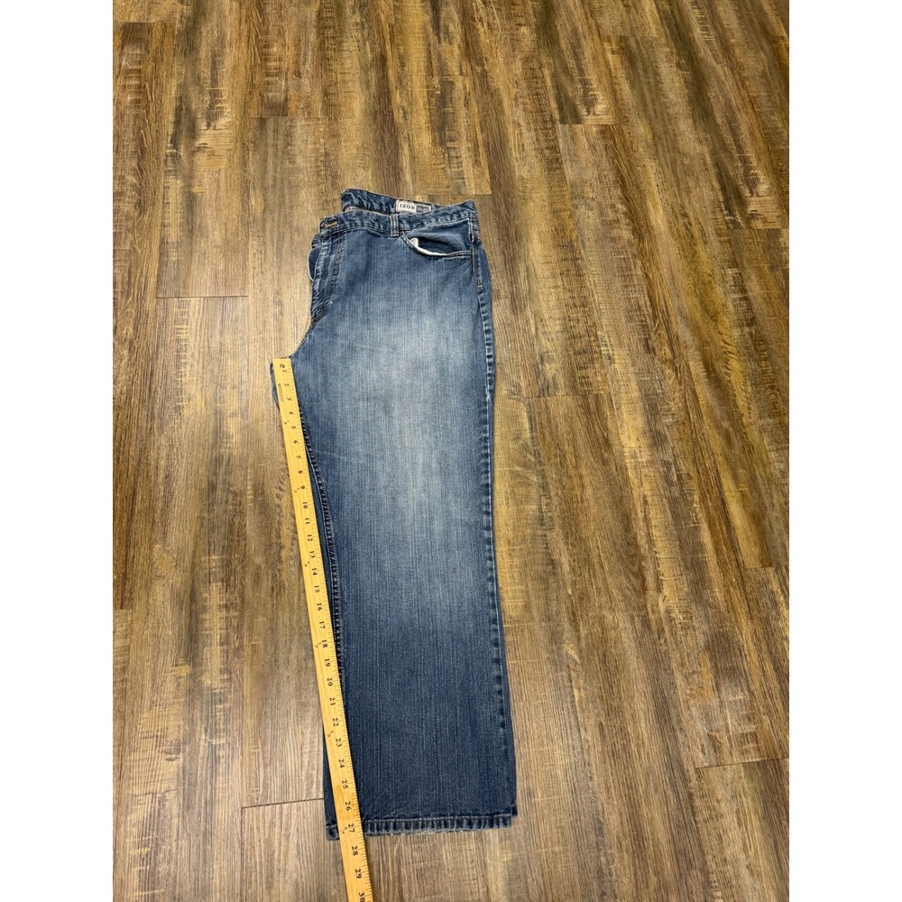 IZOD Mens Straight Leg Jeans 44x30 Blue Medium Wash 100% Cotton Denim 5-Pocket - Picture 7 of 15